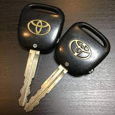 Cần phải cung cấp những thông tin gì cho việc làm chìa khóa Toyota Granvia đã mất?