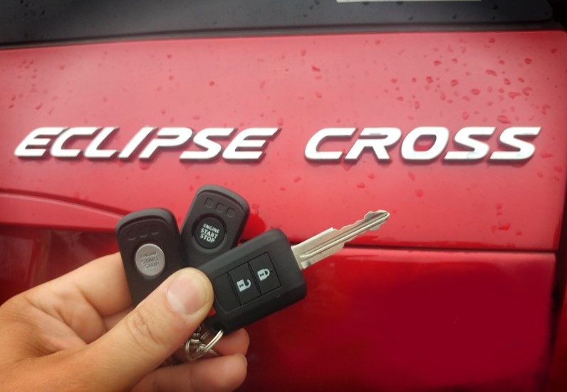 Làm chìa khóa xe Mitsubishi Eclipse Cross