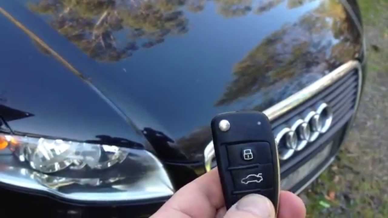 Chìa khóa remote gập xe Audi A4