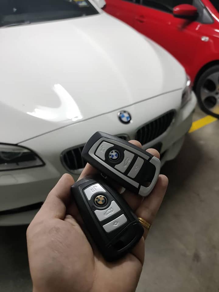 Làm chìa khóa xe BMW 528i