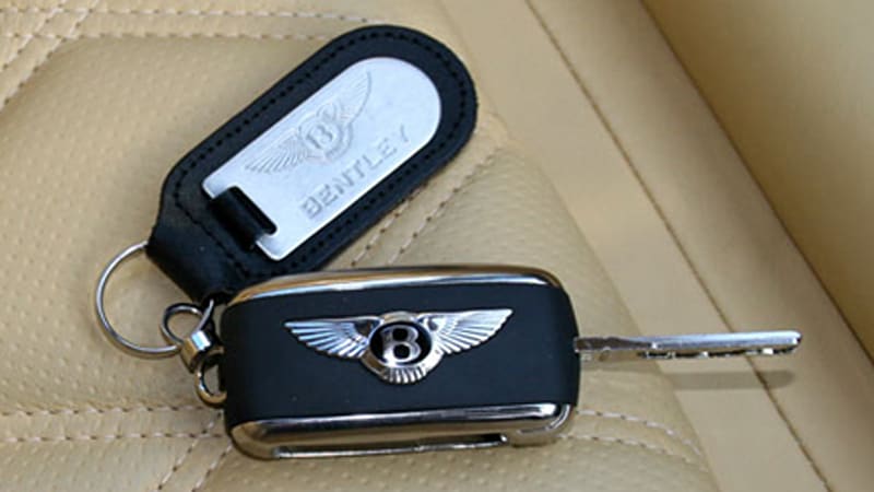 Làm chìa khóa thông minh xe Bentley Continental GT