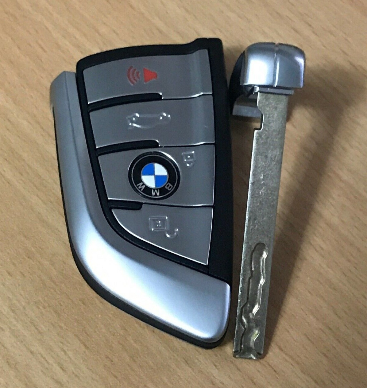 Làm chìa khóa xe BMW X3 F30, F31, F34
