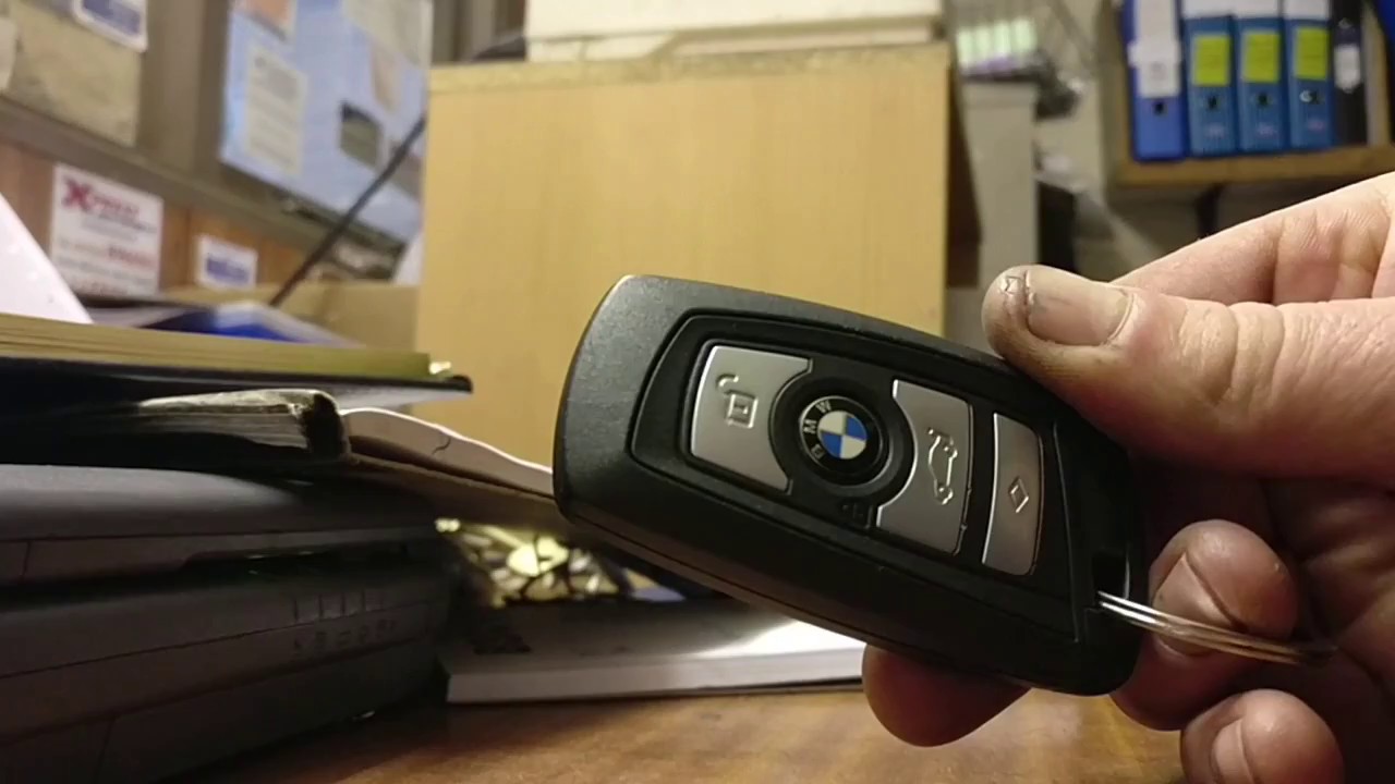 Làm lại chìa khóa xe BMW 520i