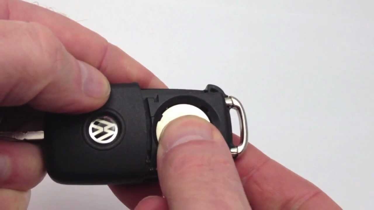 Thay pin chìa khóa xe Volkswagen